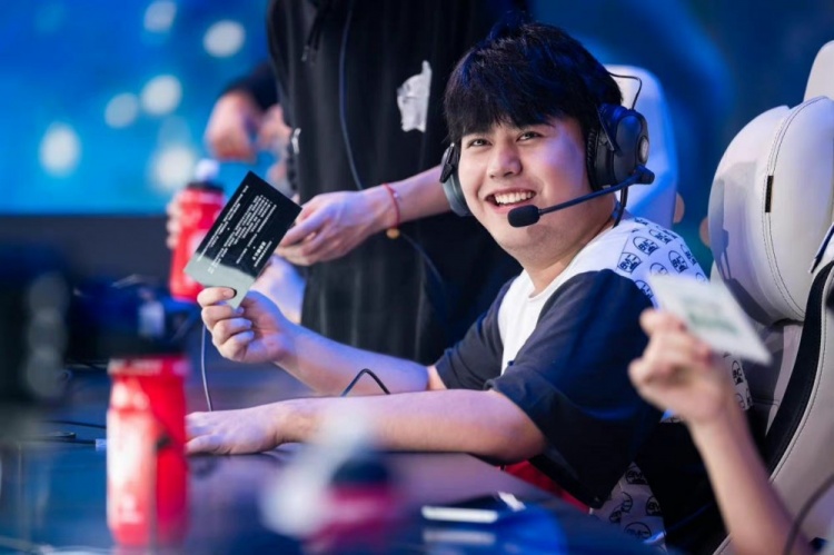 一个名字让 一个名字让